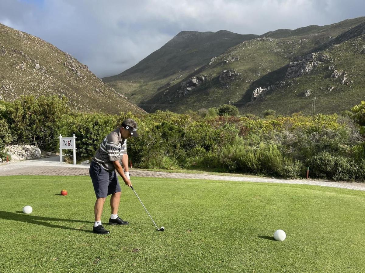 Hotel Footprints In Kleinmond Esterno foto