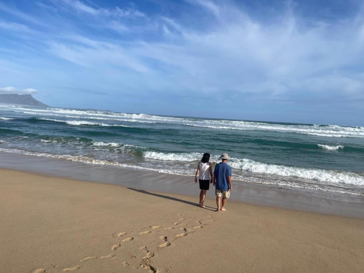 Hotel Footprints In Kleinmond Esterno foto